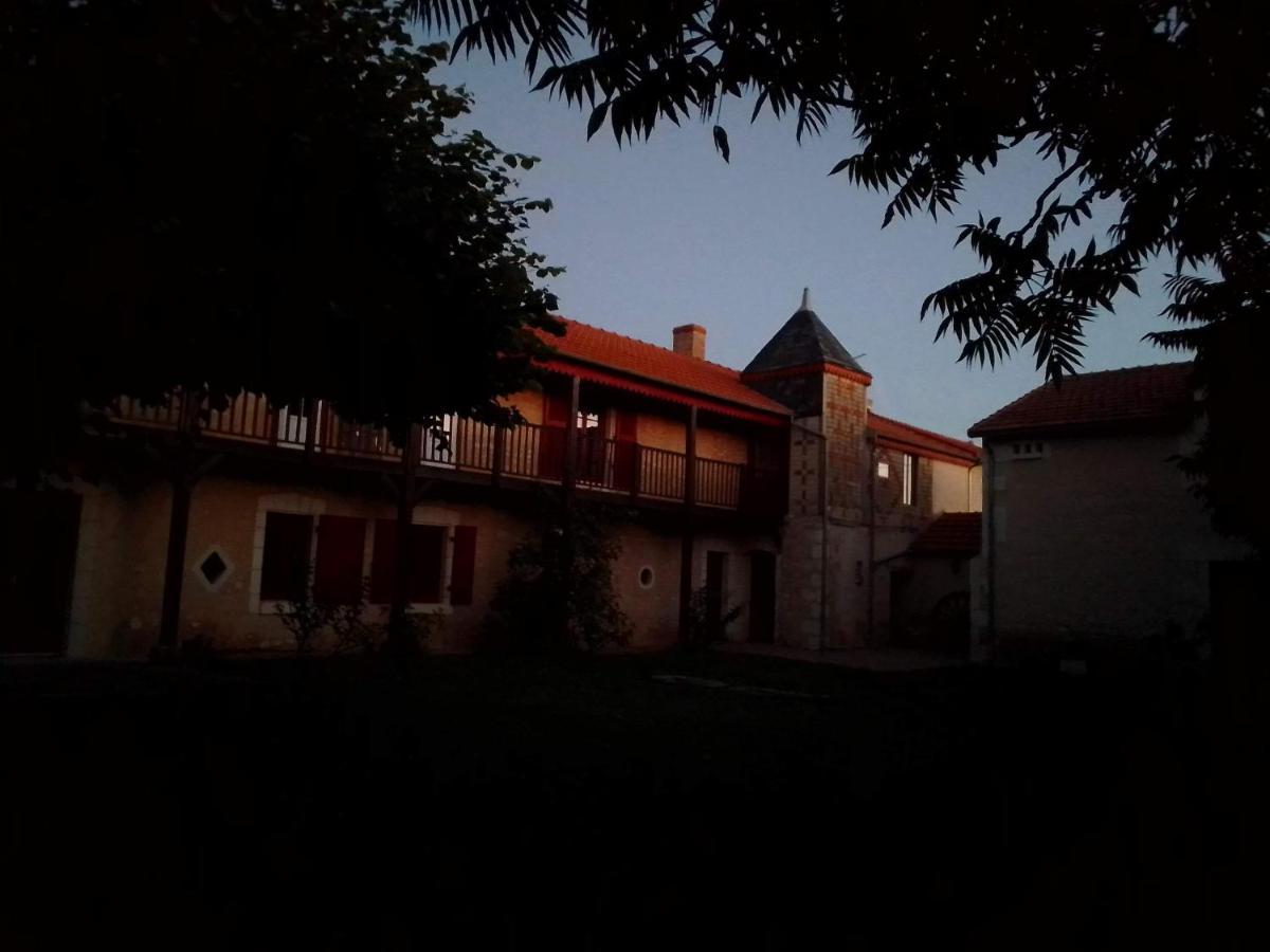 Au Repos Des Elfes Villa Braye-sous-Faye Eksteriør bilde